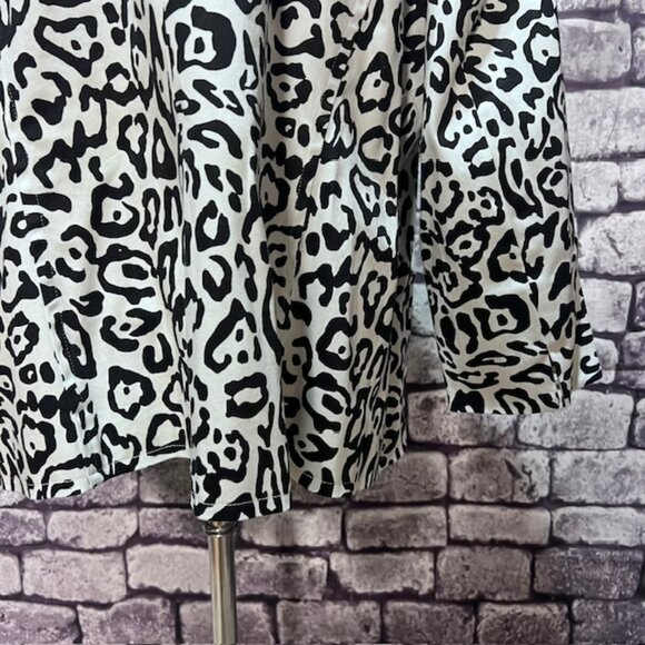 Linea Black & White Fully Lined Button Down Jacket Size 1X - Picture 7 of 9